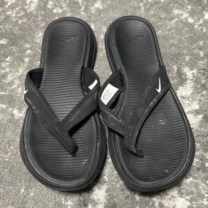 Nike Men's Black Flip-Flops